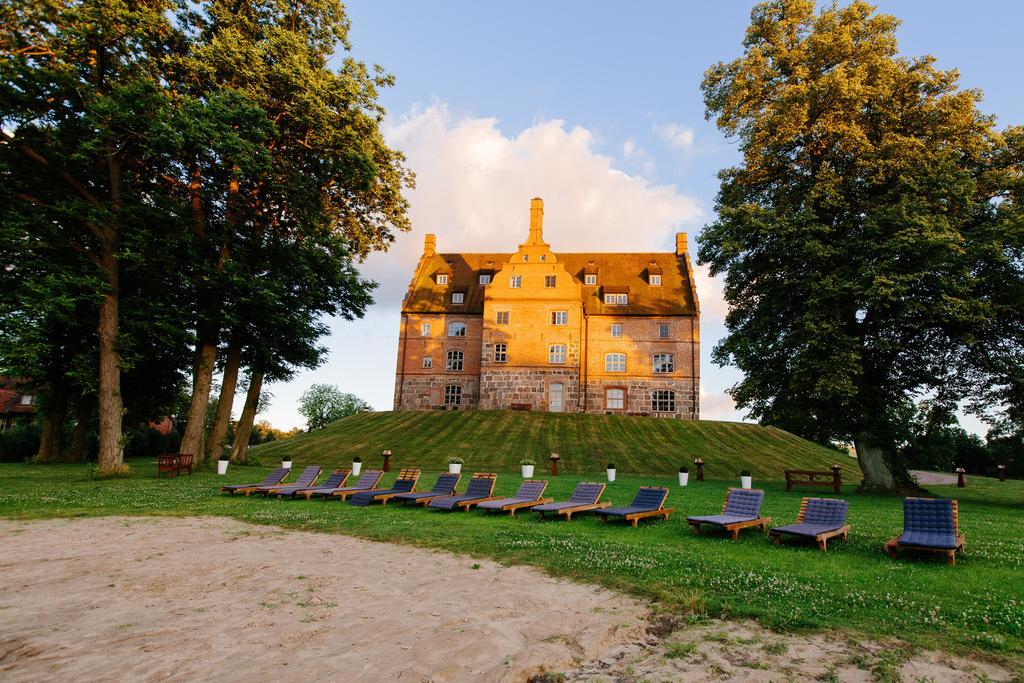 Hotel Schloss & Gut Ulrichshusen エクステリア 写真