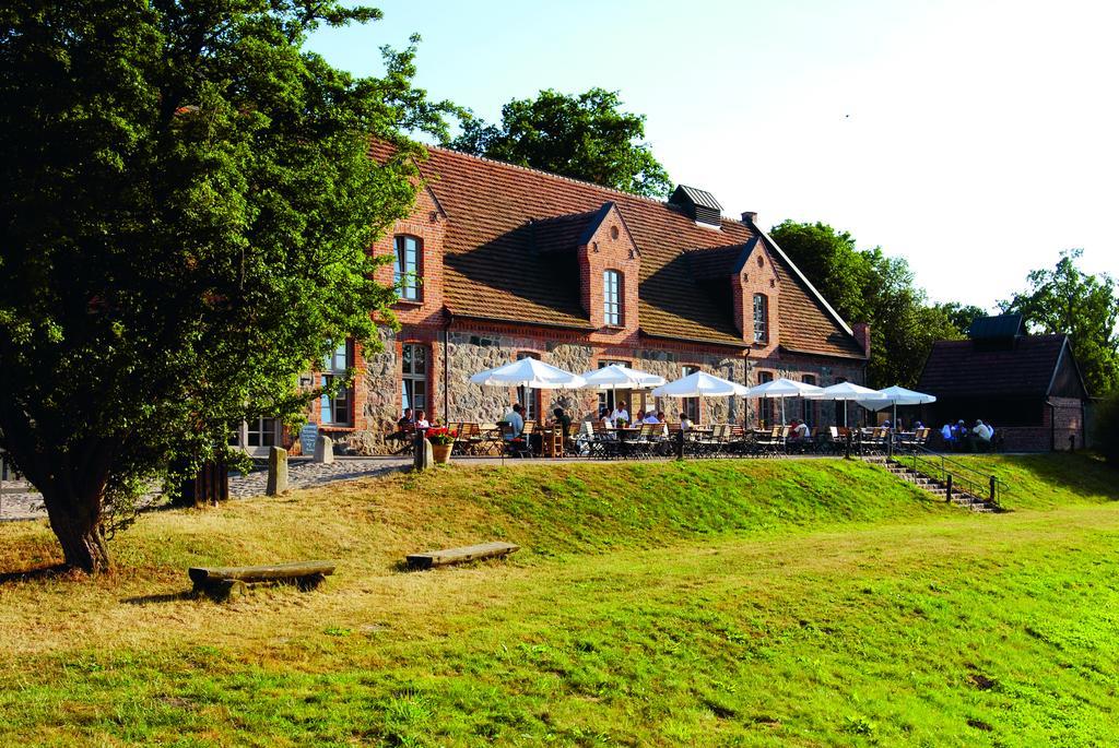 Hotel Schloss & Gut Ulrichshusen エクステリア 写真